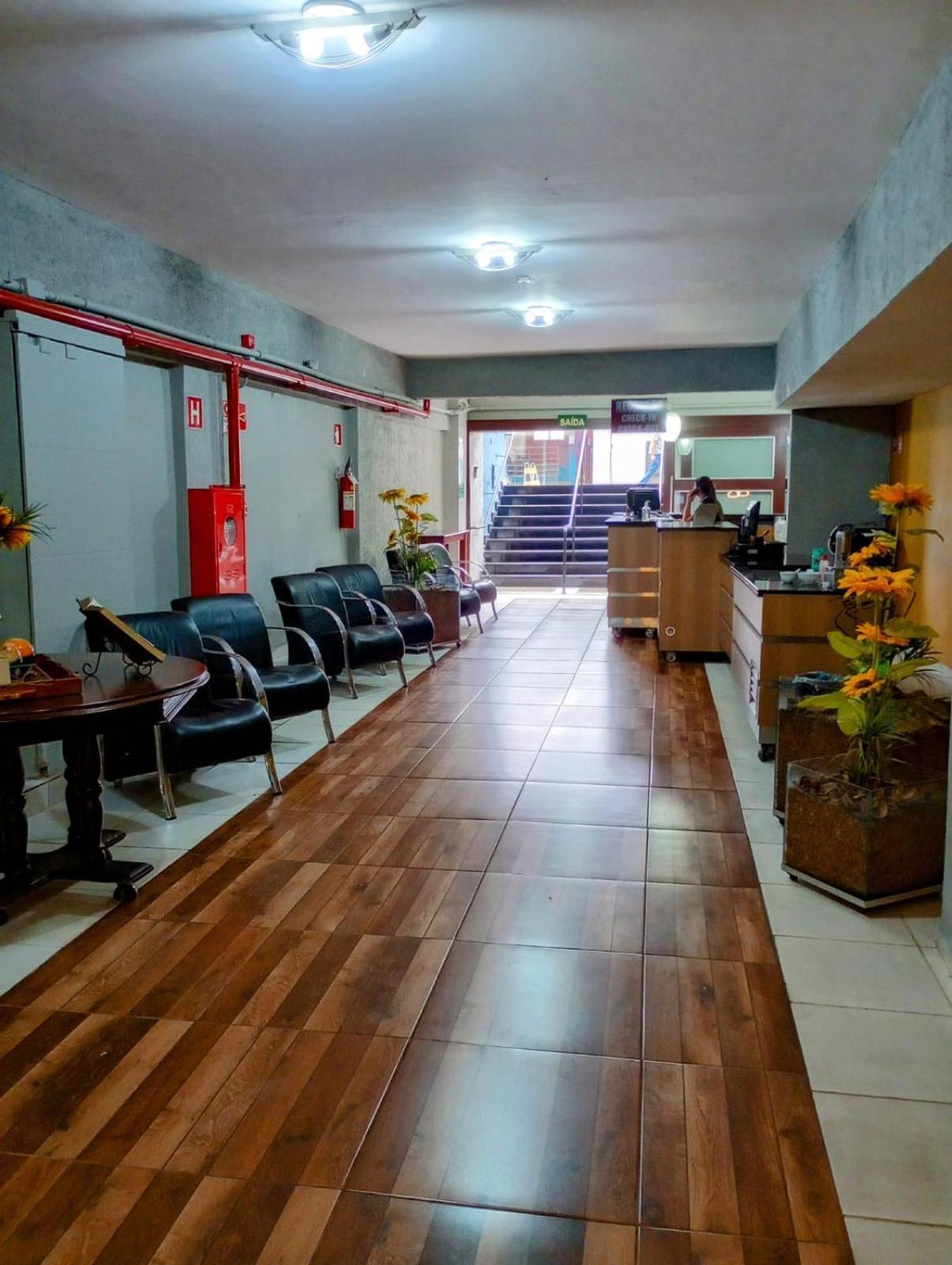 Calabreza Hotel E Restaurante Трес-Корасойнс Экстерьер фото