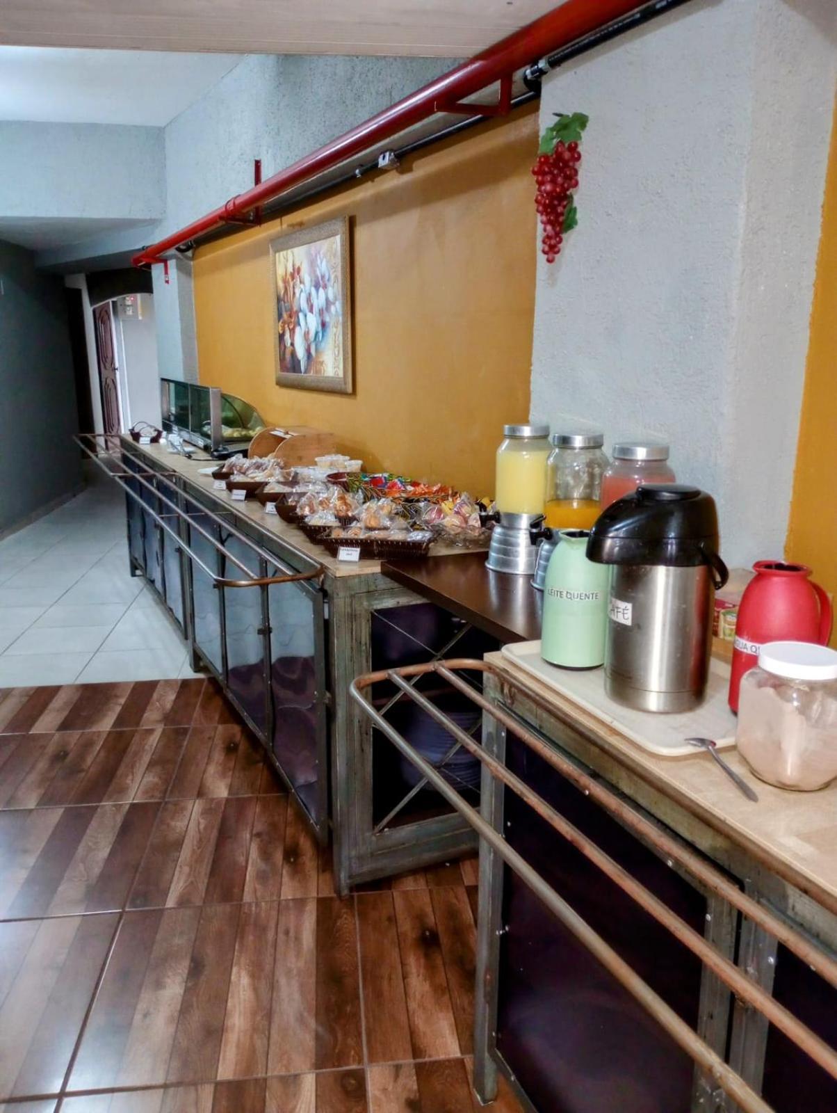 Calabreza Hotel E Restaurante Трес-Корасойнс Экстерьер фото
