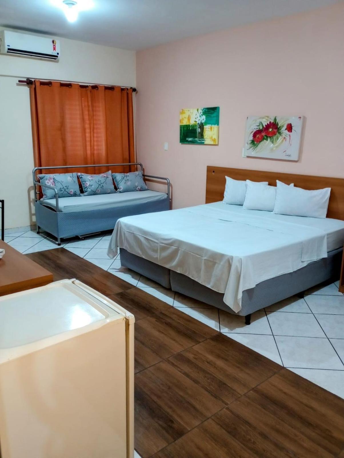 Calabreza Hotel E Restaurante Трес-Корасойнс Экстерьер фото